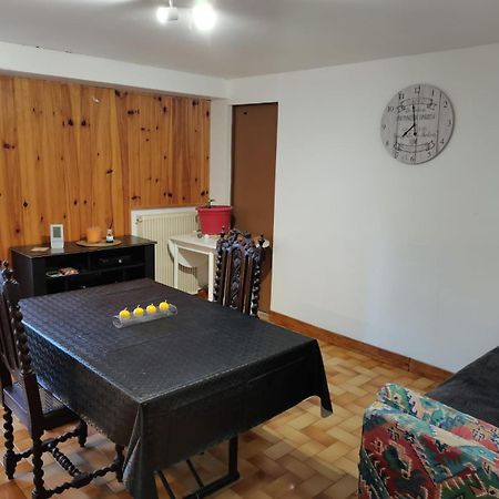 Apartamento Mon Petit Studio Montmorillon Exterior foto