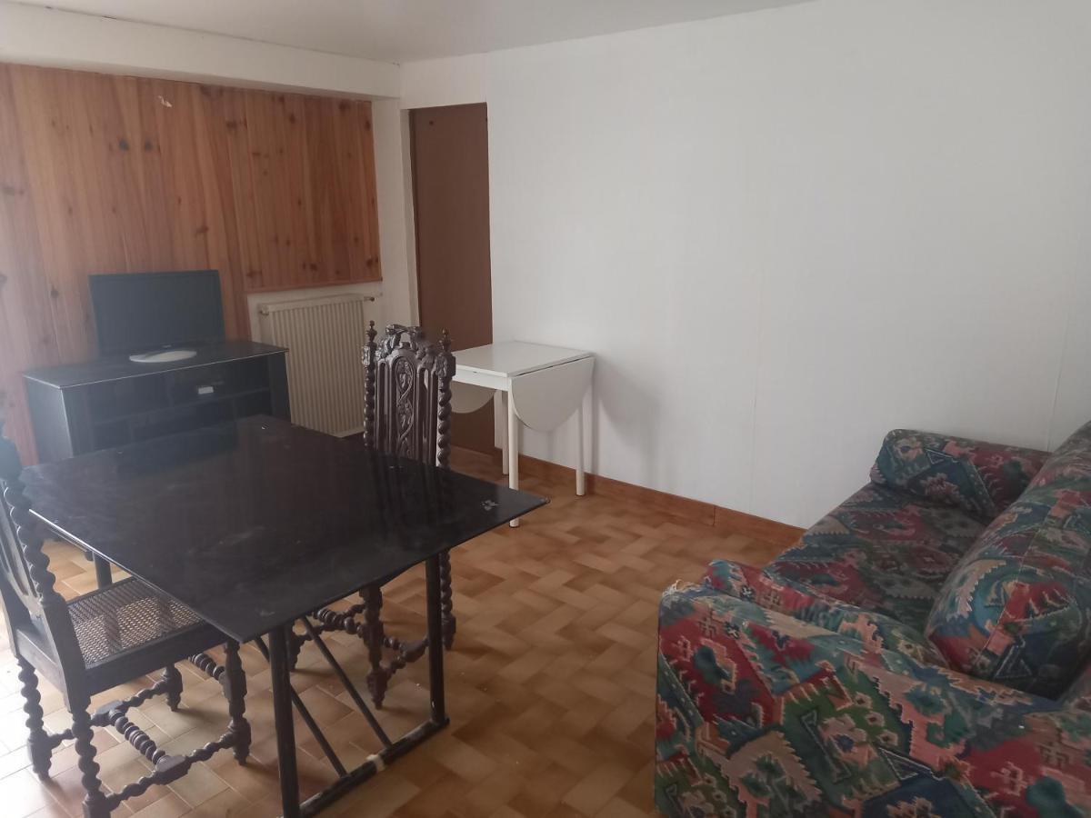 Apartamento Mon Petit Studio Montmorillon Exterior foto