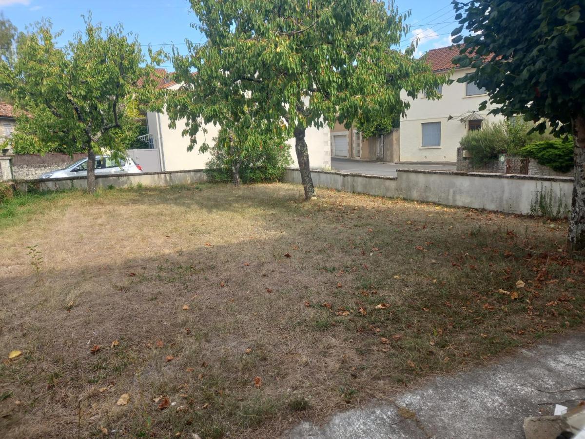 Apartamento Mon Petit Studio Montmorillon Exterior foto